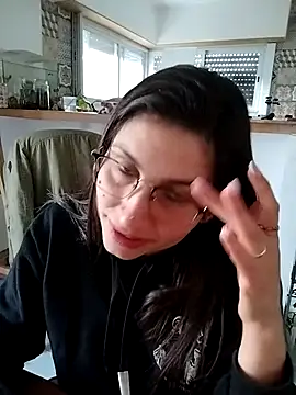 LolatuMiel online show from October 28, 2025, 9:58 pm