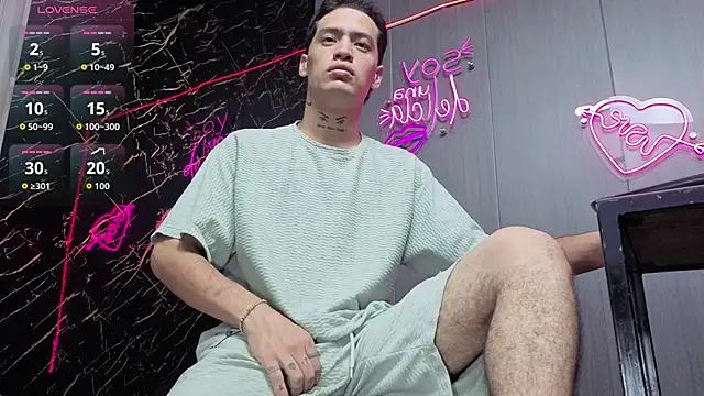 Snapshot of ThorDick_ chatting on September 17, 2025, 10:23 pm ThorDick  online show from September 17, 2025, 10:23 pm