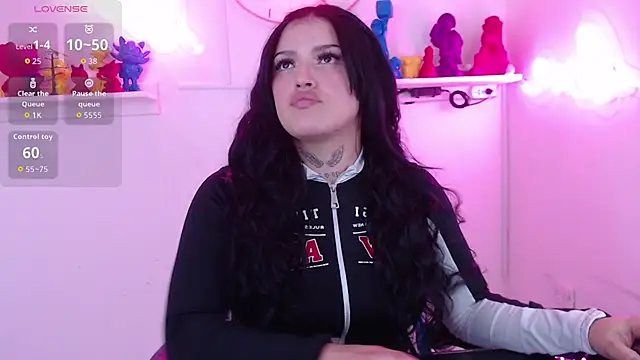 Snapshot of sari_belle chatting on February 2, 2026, 7:35 pm sari belle online show from February 2, 2026, 7:35 pm