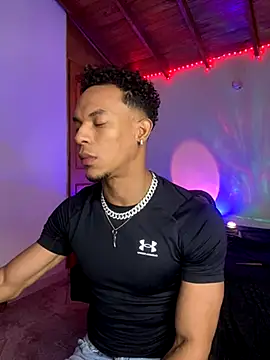 Snapshot of RickKrong_ chatting on September 21, 2025, 3:33 am RickKrong  online show from September 21, 2025, 3:33 am