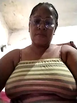 Snapshot of Big_ass_submissive chatting on September 24, 2025, 6:03 pm Big ass submissive online show from September 24, 2025, 6:03 pm