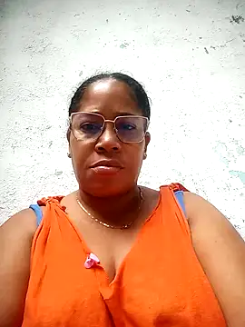 Snapshot of Big_ass_submissive chatting on September 21, 2025, 5:18 pm Big ass submissive online show from September 21, 2025, 5:18 pm