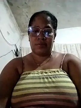 Snapshot of Big_ass_submissive chatting on October 4, 2025, 12:56 am Big ass submissive online show from October 4, 2025, 12:56 am