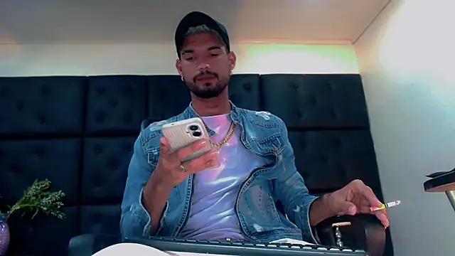 StivBigCock online show from October 14, 2025, 2:34 am