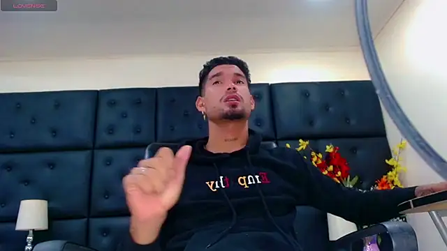 StivBigCock online show from September 23, 2025, 2:51 am