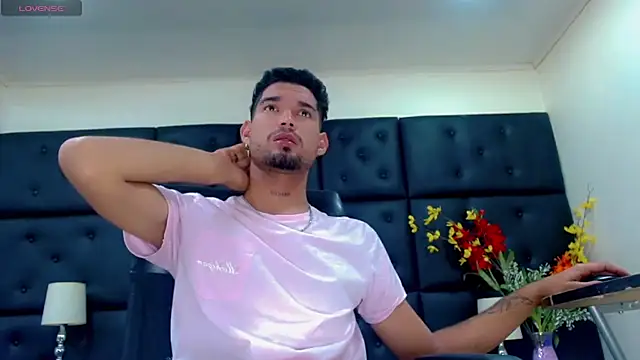 StivBigCock online show from September 25, 2025, 2:17 am