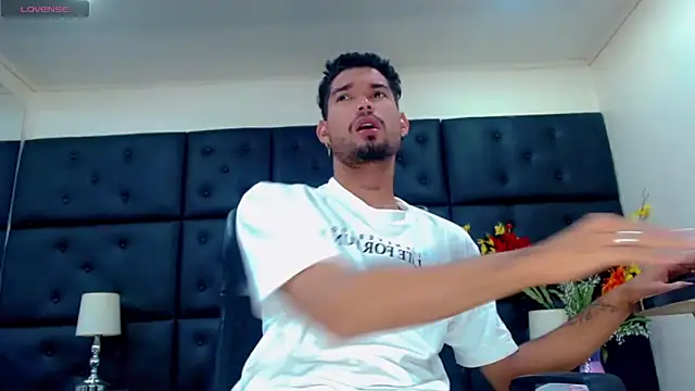 StivBigCock online show from October 1, 2025, 11:47 am