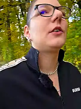 Snapshot of Swiss_Lady chatting on October 28, 2025, 2:05 pm Swiss Lady online show from October 28, 2025, 2:05 pm