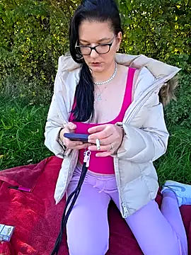 Snapshot of Swiss_Lady chatting on October 18, 2025, 12:07 pm Swiss Lady online show from October 18, 2025, 12:07 pm