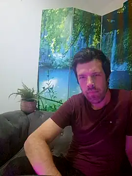 welcome-to-the-jungle online show from August 3, 2026, 7:20 pm