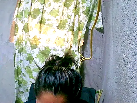 Sweeetgurll online show from November 27, 2025, 6:58 am