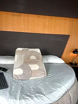 Alexia  cox online show from December 15, 2025, 2:39 am