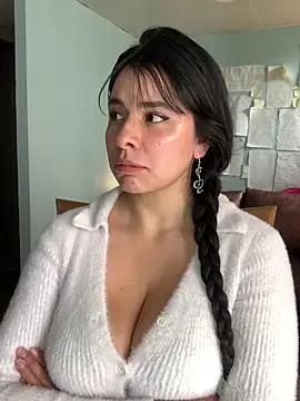 Snapshot of Canneela chatting on October 28, 2025, 7:13 pm Canneela online show from October 28, 2025, 7:13 pm