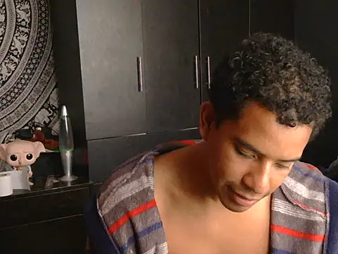 latinboybigdick online show from September 9, 2025, 4:16 pm