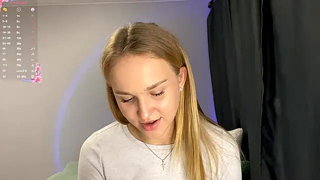 CatrinaShedrick online show from September 16, 2025, 4:41 pm