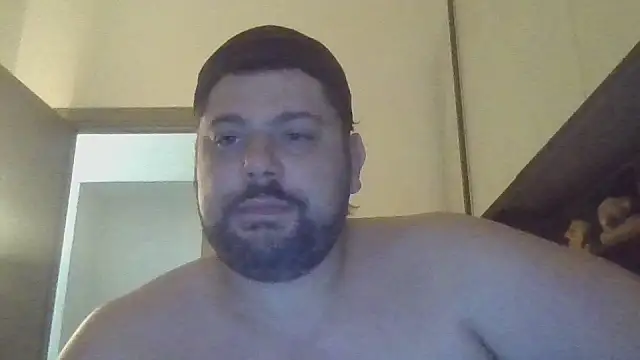 giuseppelovisi85 online show from October 19, 2025, 8:17 am