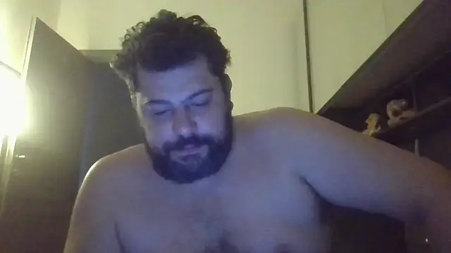 giuseppelovisi85 online show from October 10, 2025, 6:25 am