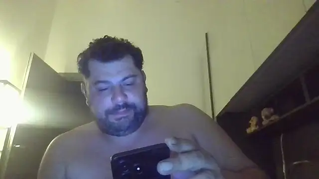 giuseppelovisi85 online show from September 18, 2025, 5:16 pm