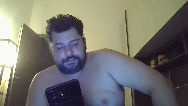 giuseppelovisi85 online show from September 25, 2025, 5:46 am