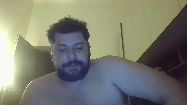 giuseppelovisi85 online show from October 1, 2025, 5:34 am