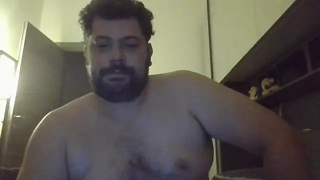 giuseppelovisi85 online show from September 25, 2025, 8:26 pm