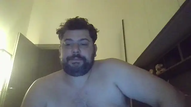 giuseppelovisi85 online show from September 29, 2025, 3:35 am