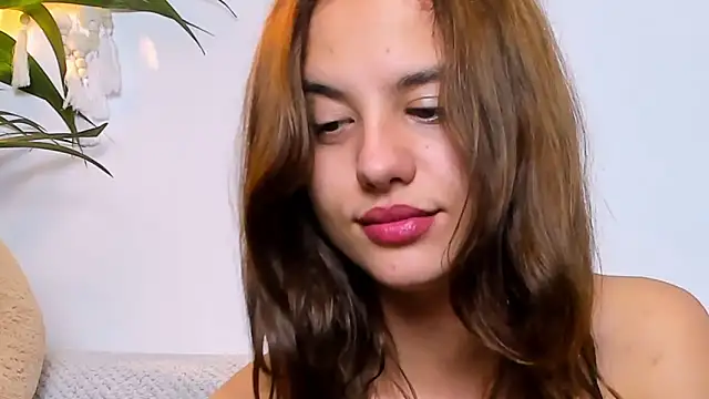 Snapshot of ScarlettVelour chatting on November 4, 2025, 6:44 pm ScarlettVelour online show from November 4, 2025, 6:44 pm