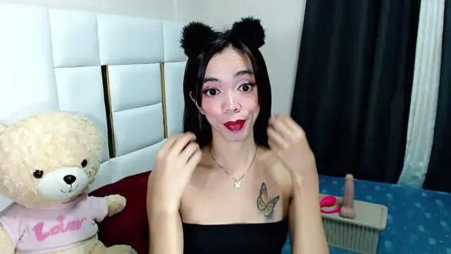 diamondnaked  online show from September 25, 2025, 4:57 pm