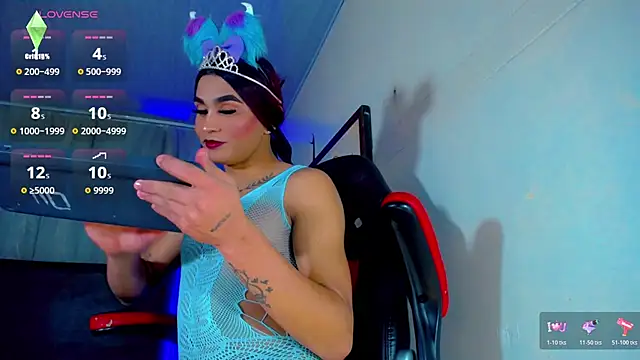 Natasha clifford online show from November 12, 2025, 9:24 am