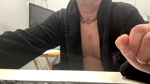 frankyjones8989 online show from November 22, 2025, 9:30 am