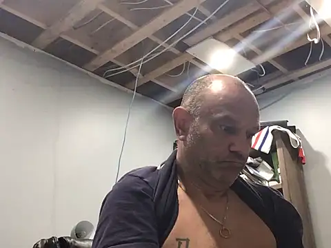 Snapshot of frankyjones8989 chatting on October 27, 2025, 4:46 am frankyjones8989 online show from October 27, 2025, 4:46 am