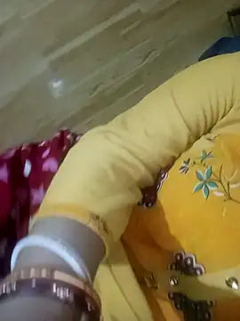 Snapshot of angry_couplez chatting on January 7, 2026, 10:09 am angry couplez online show from January 7, 2026, 10:09 am