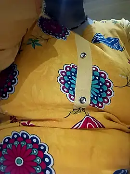 Snapshot of angry_couplez chatting on January 6, 2026, 3:43 am angry couplez online show from January 6, 2026, 3:43 am