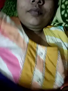 Snapshot of angry_couplez chatting on January 14, 2026, 8:18 am angry couplez online show from January 14, 2026, 8:18 am