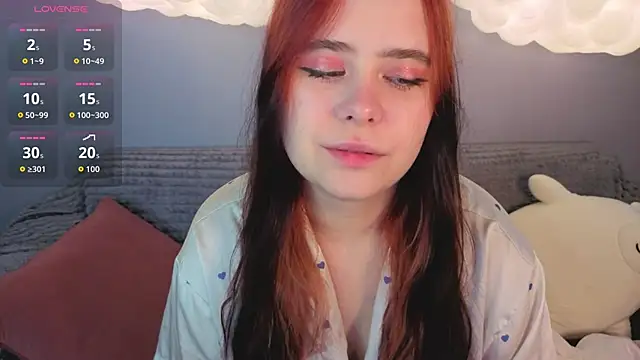 Alis Platt online show from May 26, 2026, 1:04 am