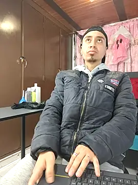 abnerdam01 online show from October 27, 2025, 11:55 am