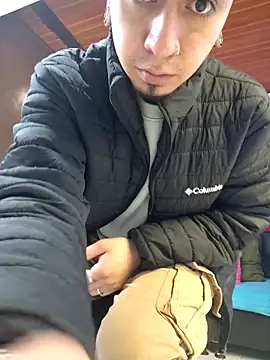 abnerdam01 online show from October 25, 2025, 5:02 pm