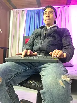 abnerdam01 online show from October 9, 2025, 11:22 am