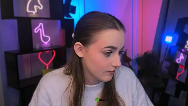 aria moo online show from December 3, 2025, 6:03 am