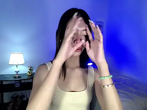 lovely kiannaHugecock online show from February 10, 2026, 4:50 pm