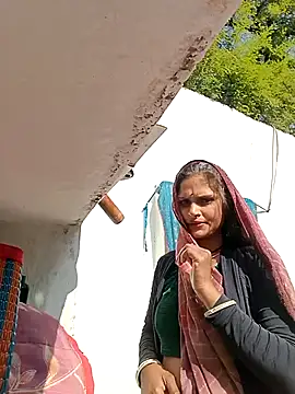 Sapna9685 online show from December 17, 2025, 7:35 am