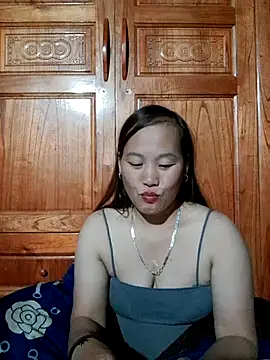 Seg min online show from October 28, 2025, 1:43 pm