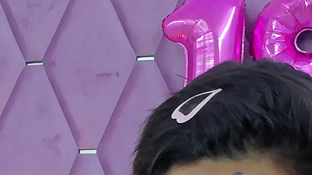 Snapshot of MaskedGirl_ chatting on September 23, 2025, 11:39 am MaskedGirl online show from September 23, 2025, 11:39 am