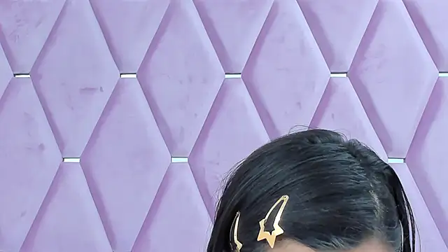 Snapshot of MaskedGirl_ chatting on October 8, 2025, 11:34 am MaskedGirl online show from October 8, 2025, 11:34 am