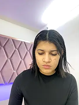 Snapshot of MaskedGirl_ chatting on September 28, 2025, 11:50 am MaskedGirl online show from September 28, 2025, 11:50 am