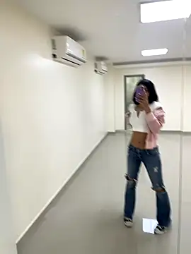 MaskedGirl  online show from November 18, 2025, 4:43 pm