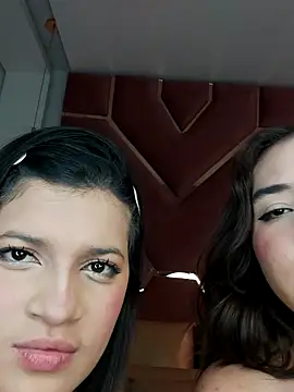 Snapshot of MaskedGirl_ chatting on September 24, 2025, 1:50 pm MaskedGirl online show from September 24, 2025, 1:50 pm