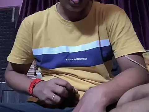 Snapshot of Rajagsmi98 chatting on September 22, 2025, 8:37 pm Rajagsmi98 online show from September 22, 2025, 8:37 pm