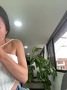 Isabellaa Palacios online show from April 10, 2026, 3:41 pm