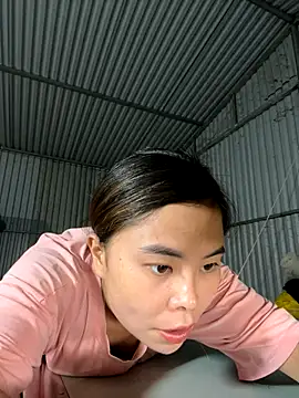 Snapshot of han-cute chatting on October 1, 2025, 2:21 pm han-cute online show from October 1, 2025, 2:21 pm